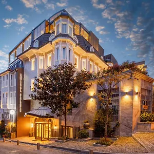 Отель Amiral Palace Boutique Class